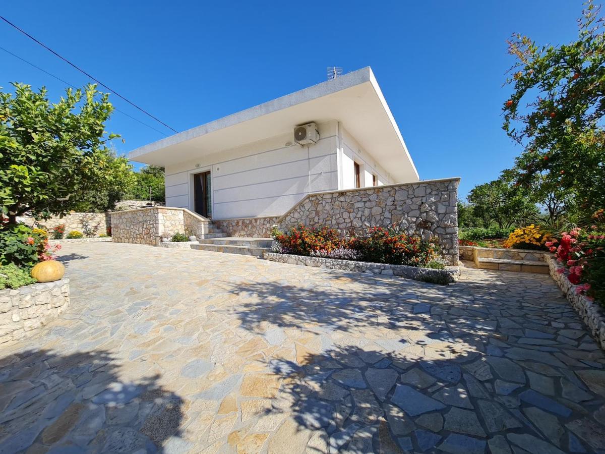 Guesthouse Redilka Ksamil Exterior foto